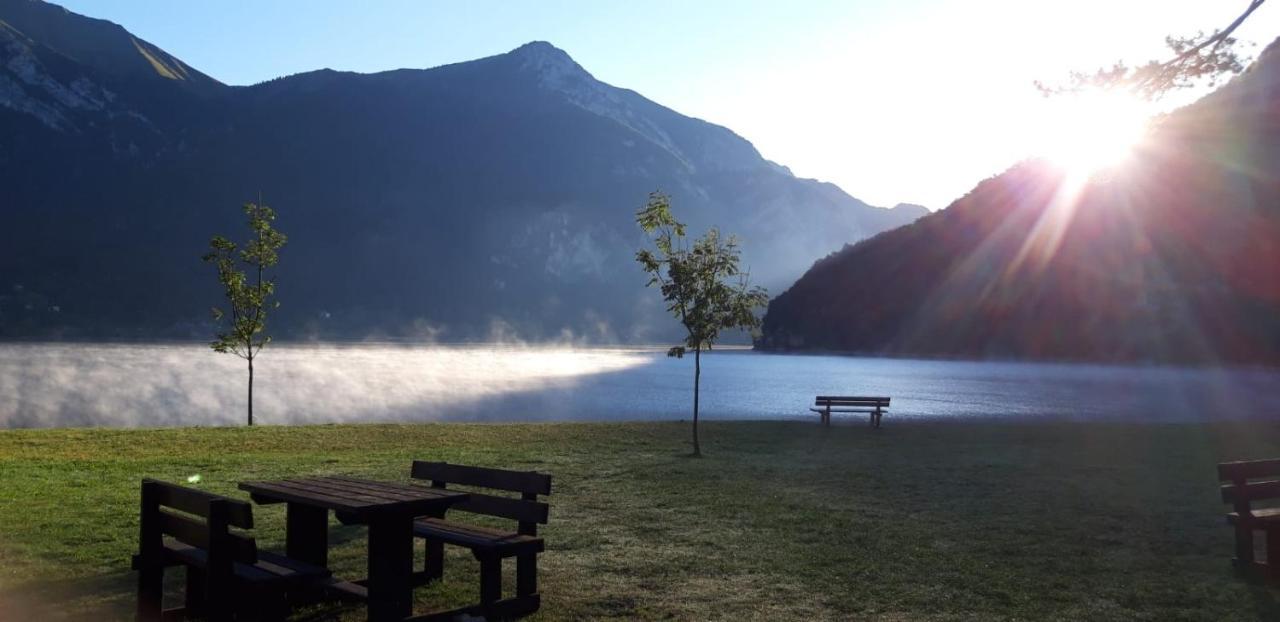 Albergo Vittoria Tiarno di Sopra Esterno foto